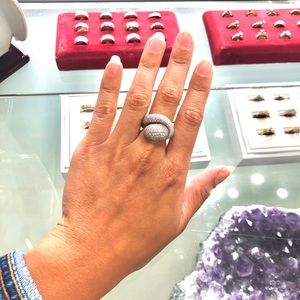 Diamond cluster ring